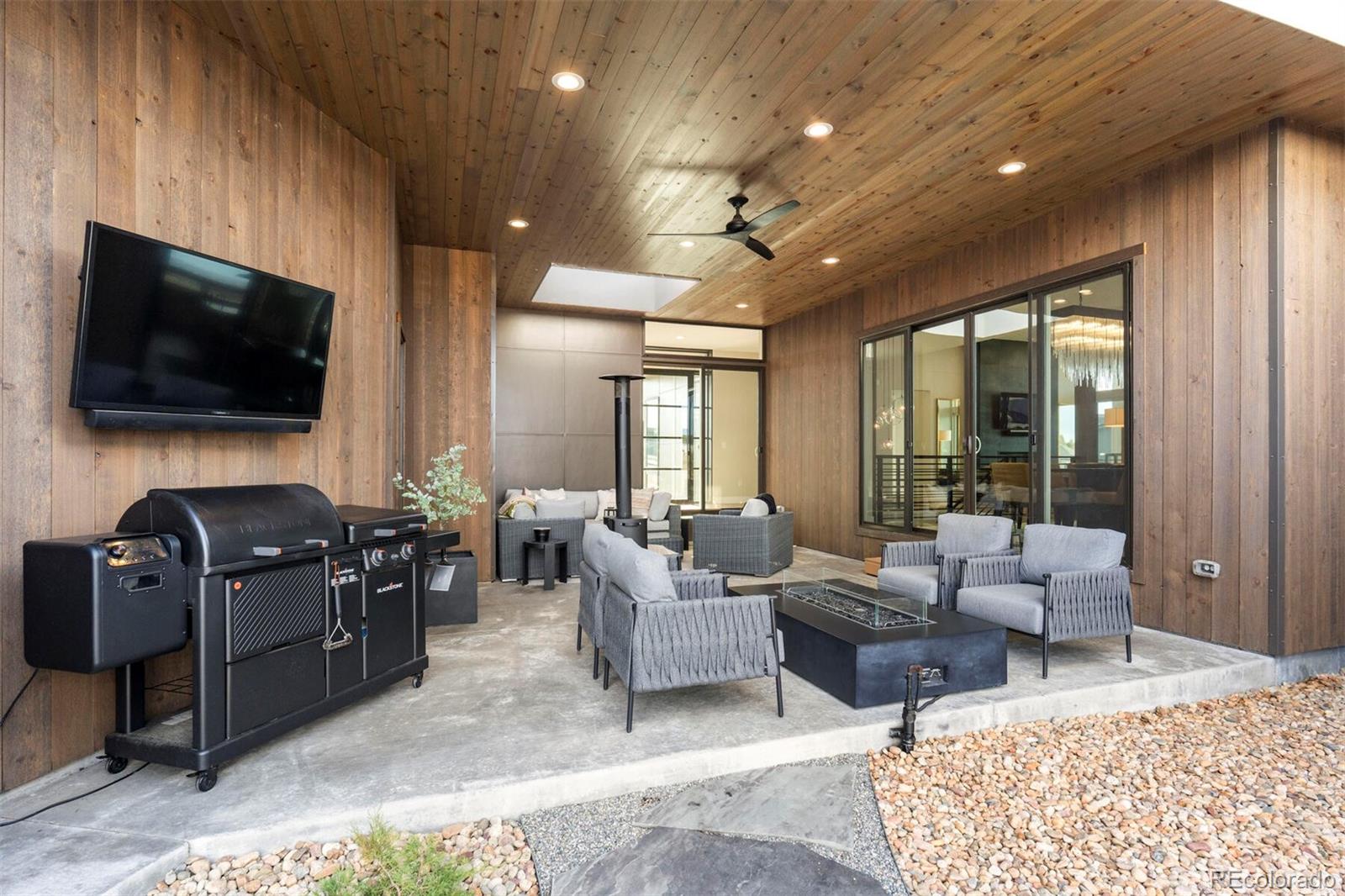 11229 Running Kit Place