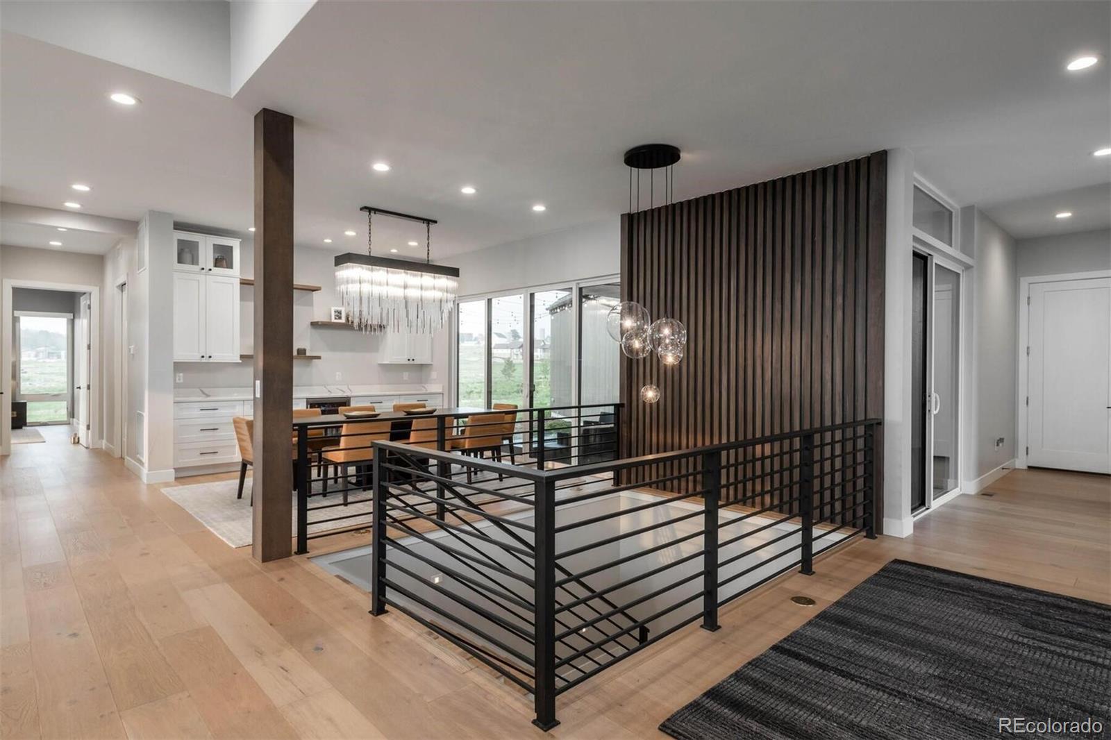 11229 Running Kit Place