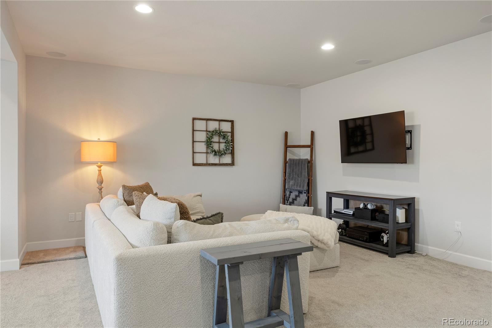 7140 S Vandriver Way