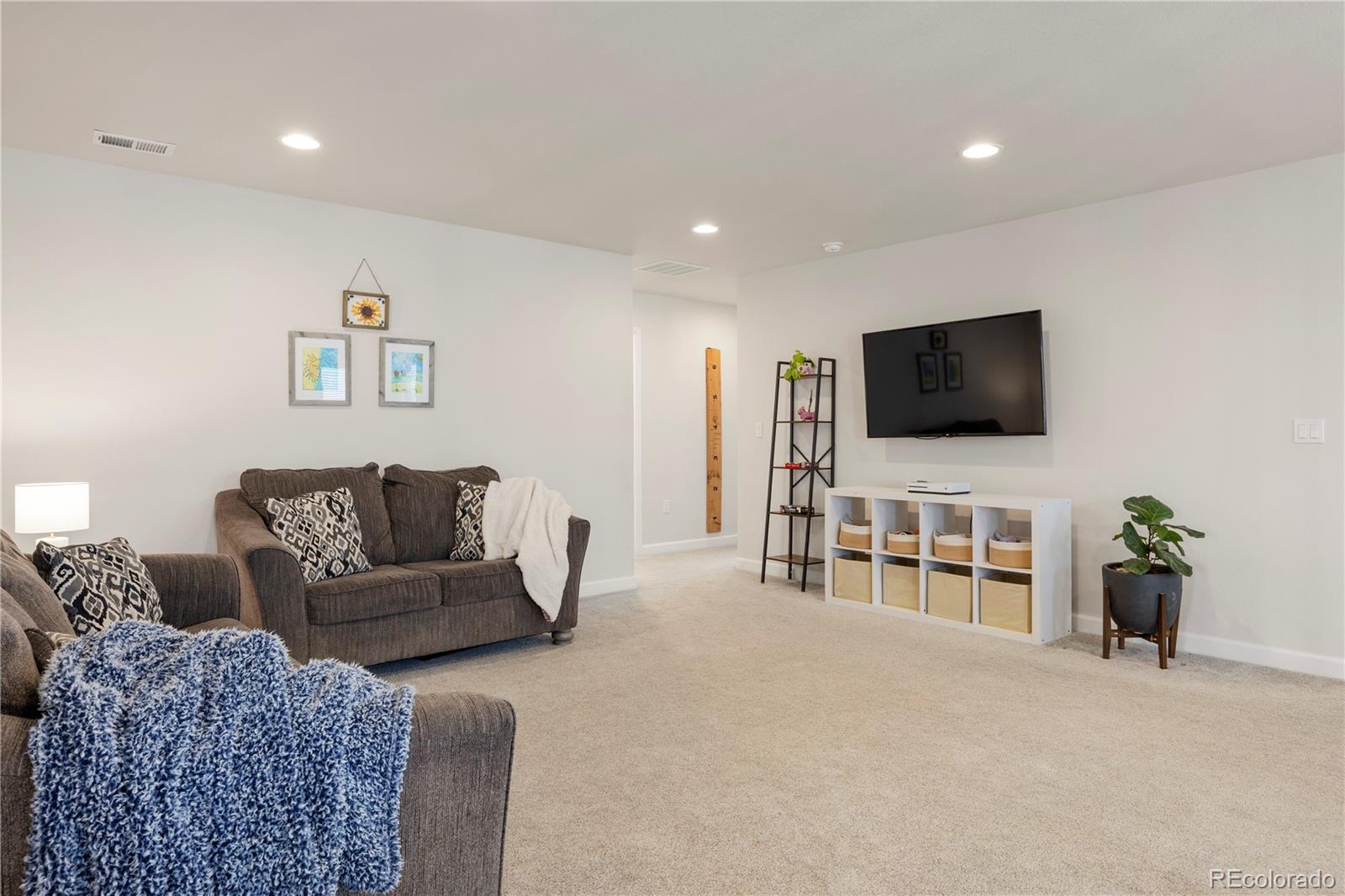 7140 S Vandriver Way