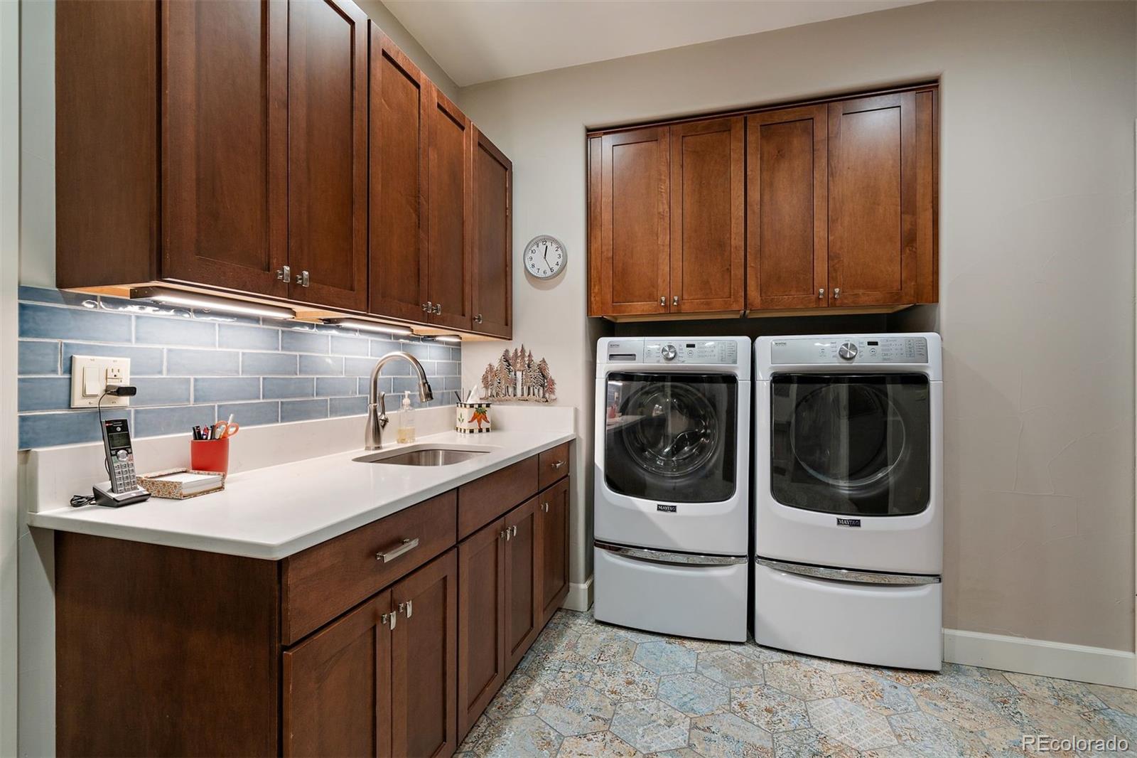 5370 Hawthorne Trail