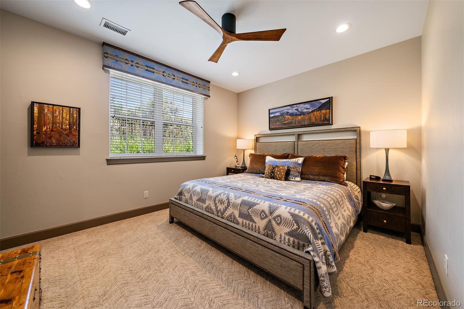 5370 Hawthorne Trail