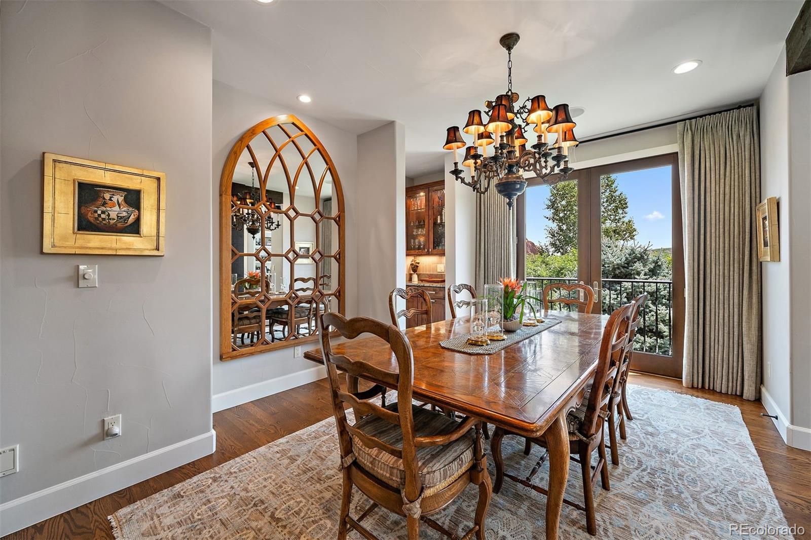 5370 Hawthorne Trail