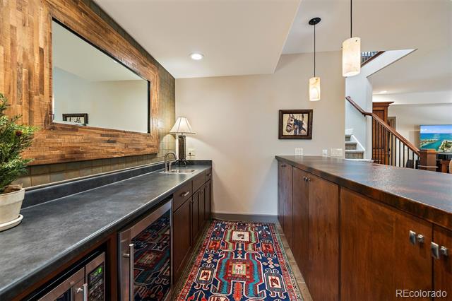 5370 Hawthorne Trail