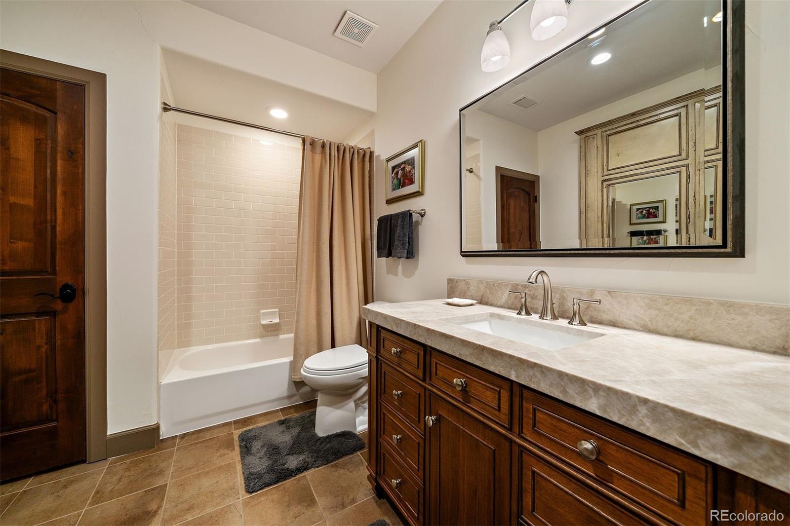 5370 Hawthorne Trail