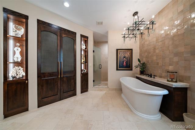 5370 Hawthorne Trail