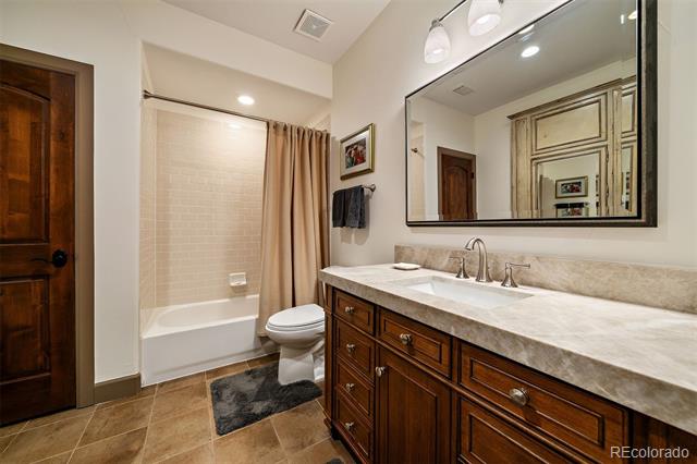 5370 Hawthorne Trail