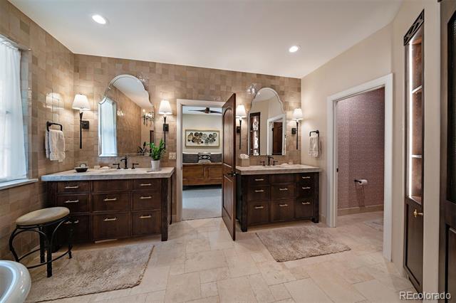 5370 Hawthorne Trail