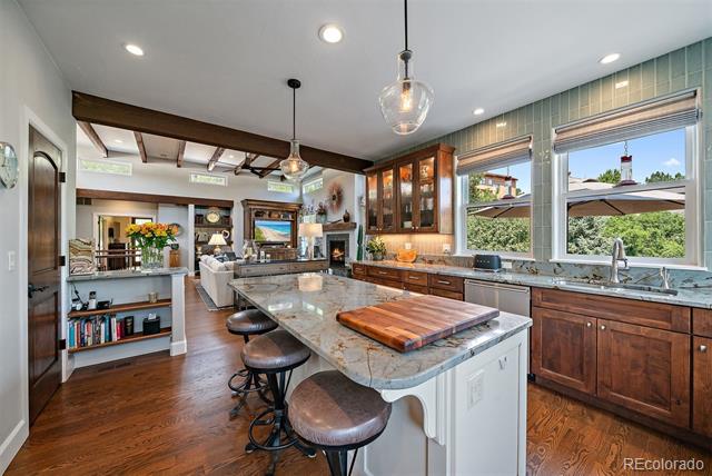5370 Hawthorne Trail