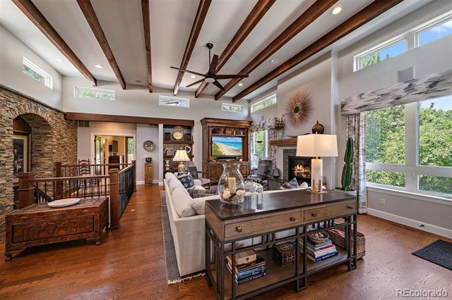 5370 Hawthorne Trail