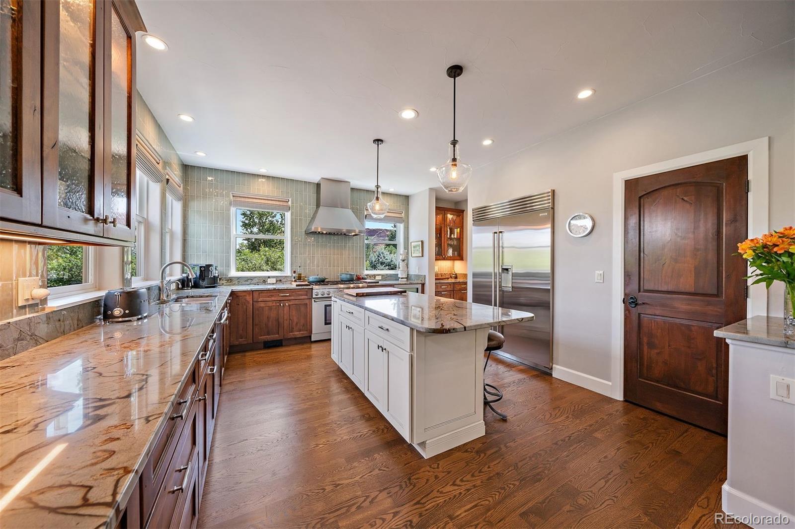 5370 Hawthorne Trail