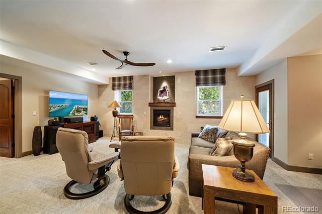 5370 Hawthorne Trail