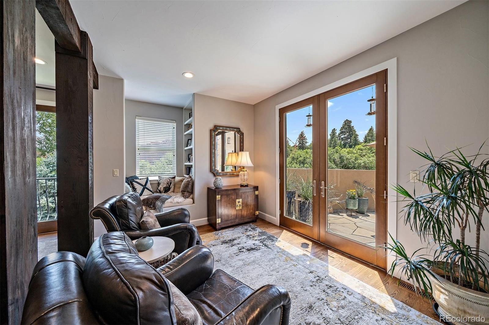 5370 Hawthorne Trail