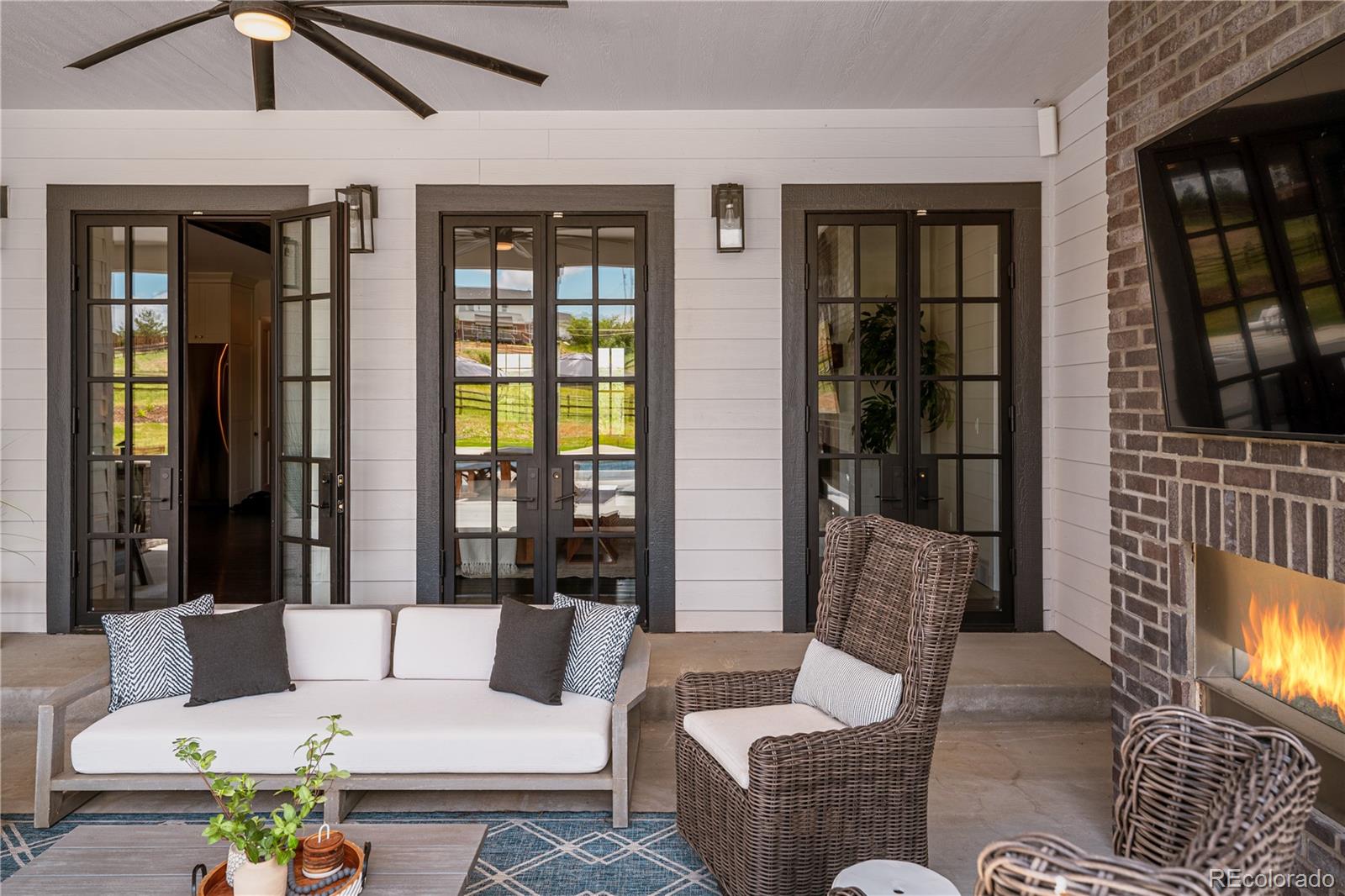 9275 N Palomino Drive