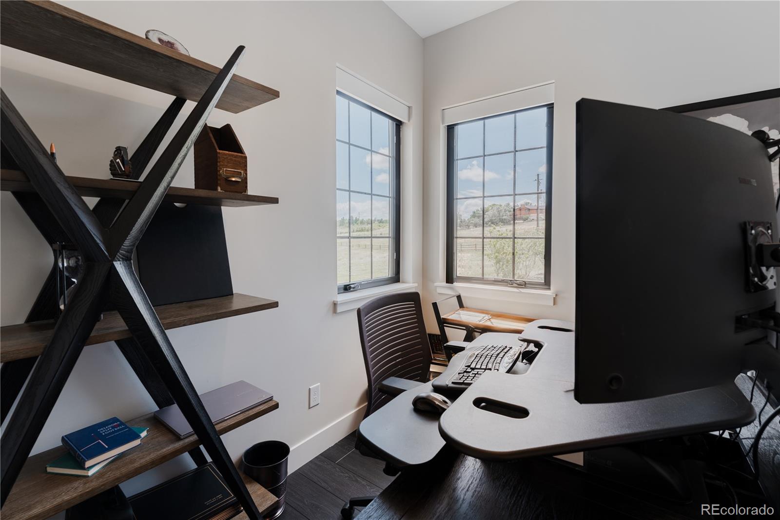 9275 N Palomino Drive