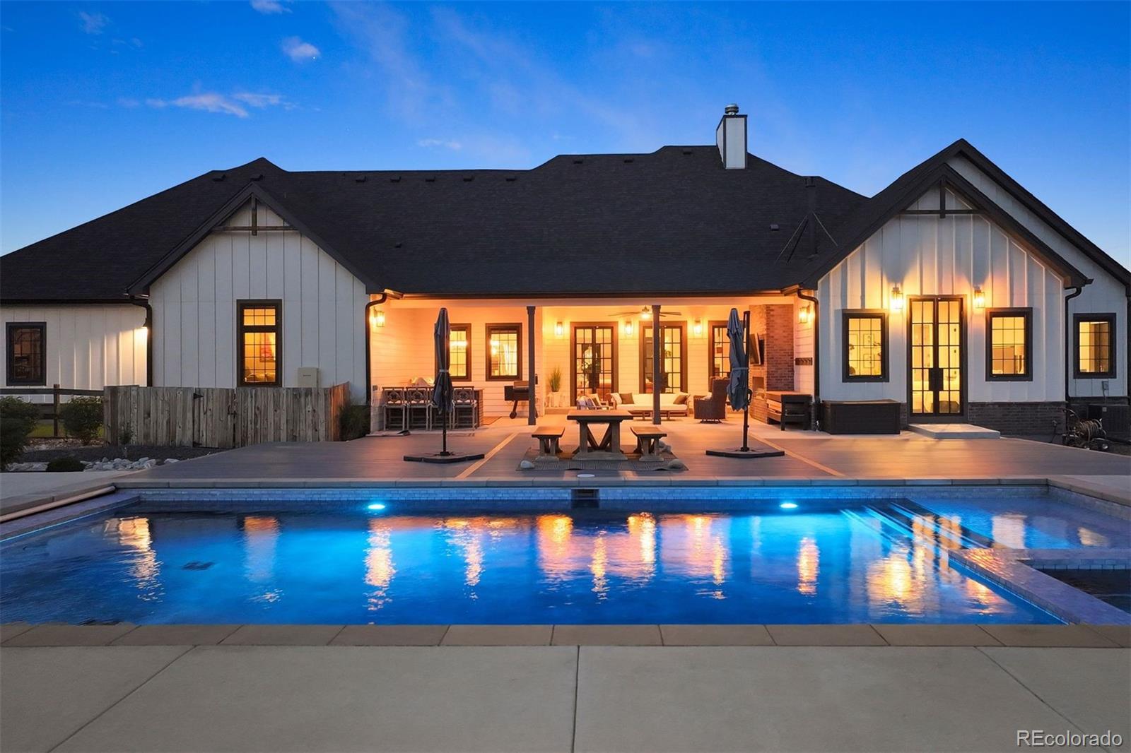 9275 N Palomino Drive