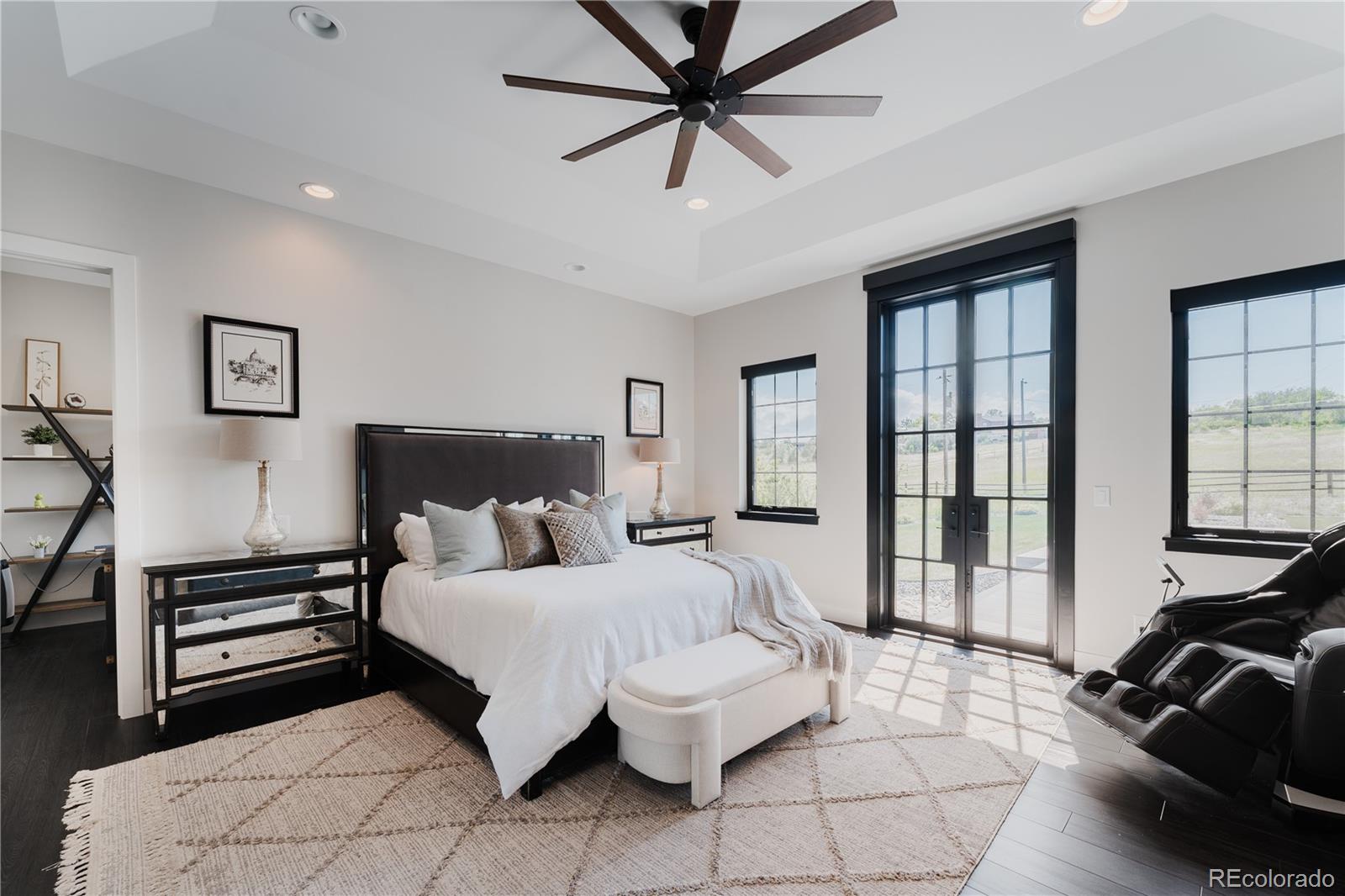 9275 N Palomino Drive