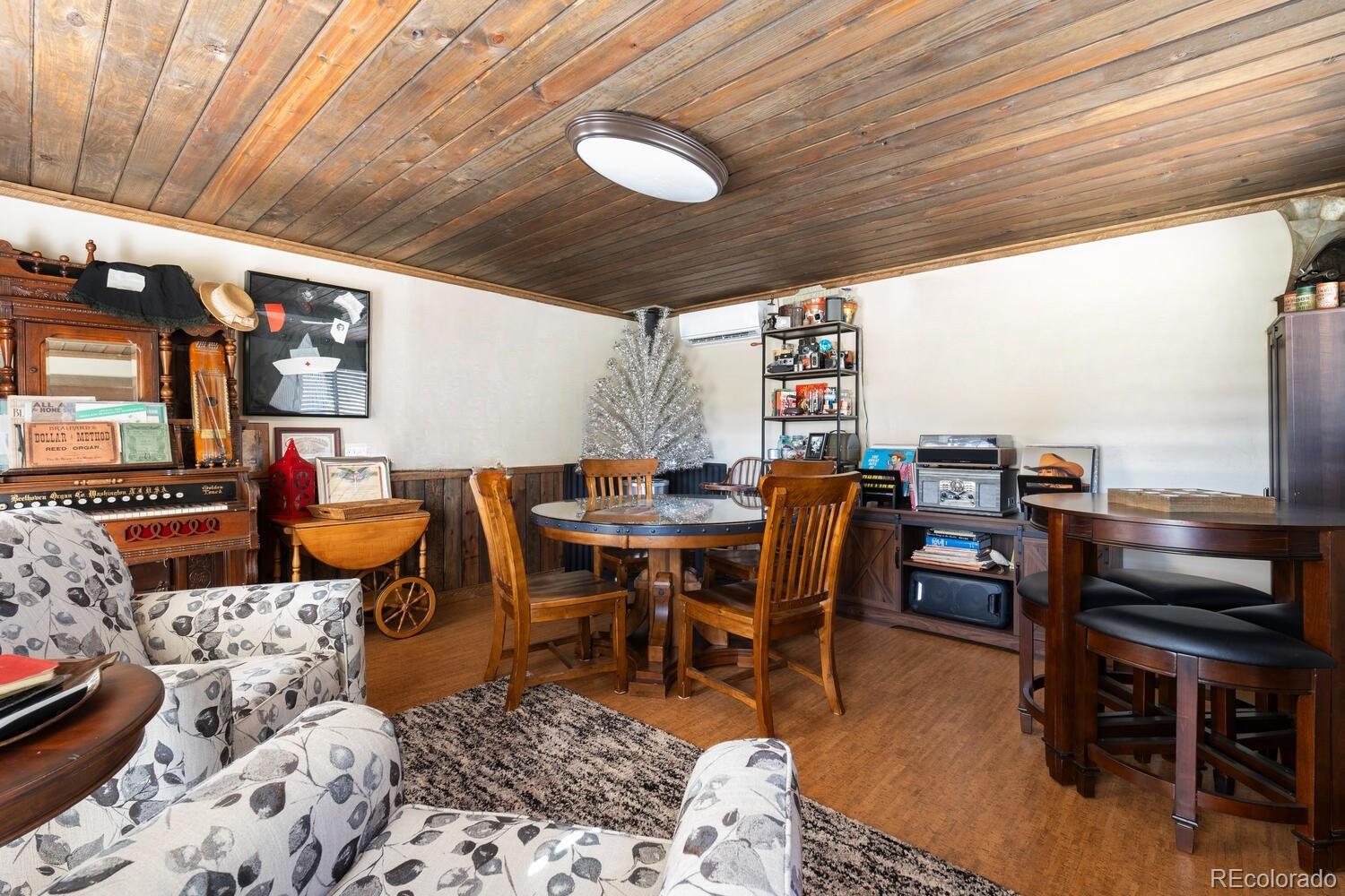 60075 & 60085 Oak Grove Road