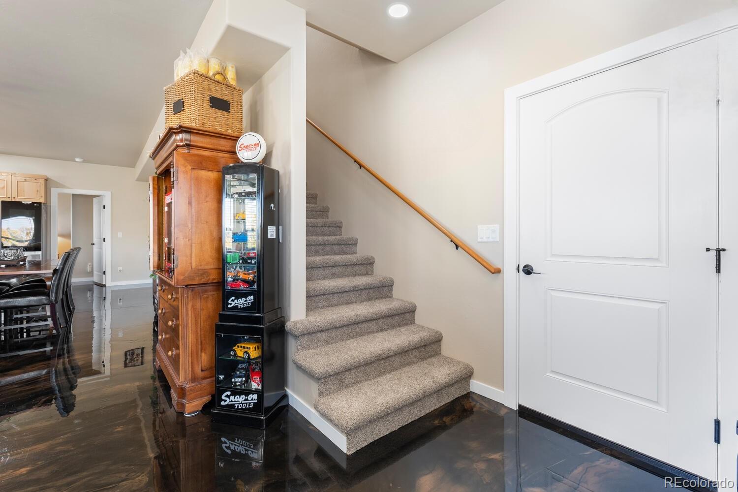 60075 & 60085 Oak Grove Road