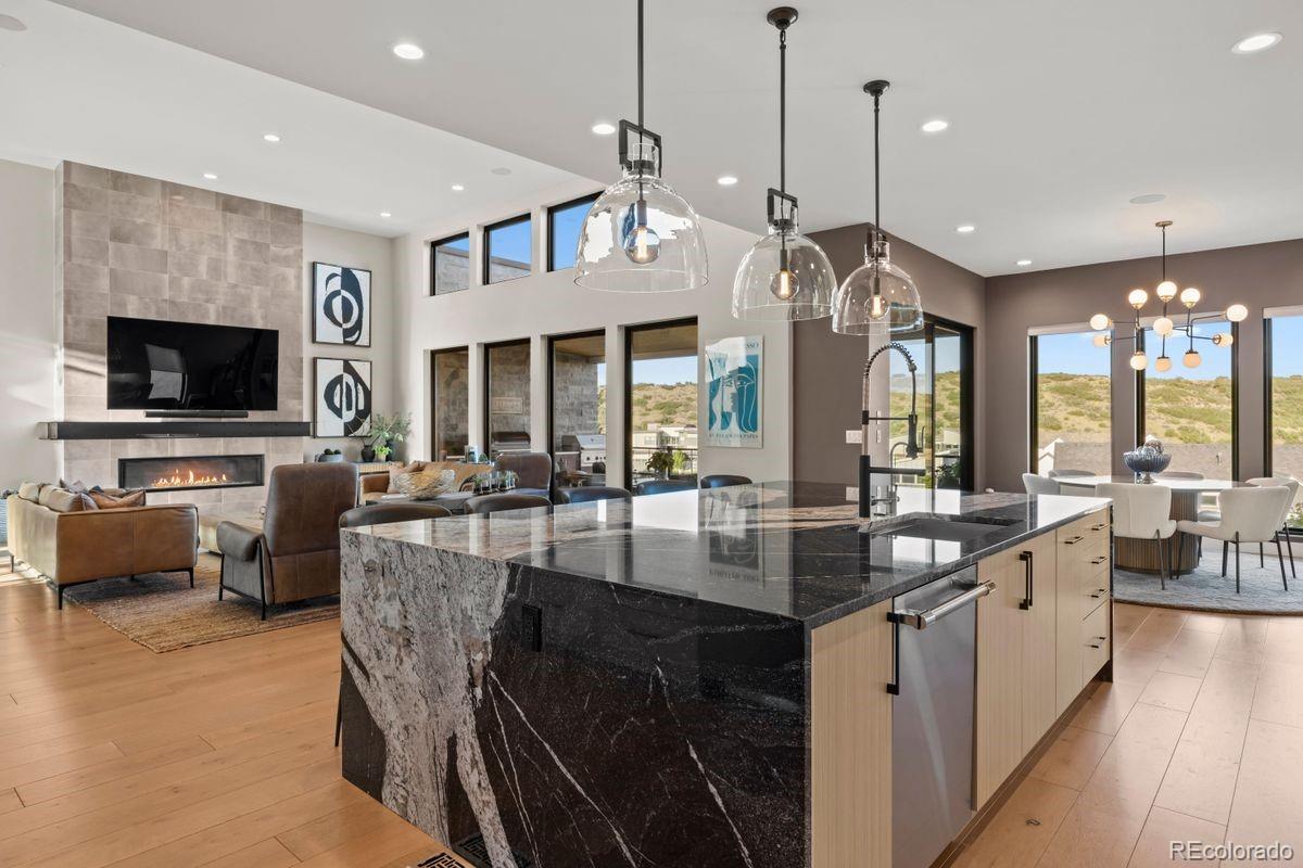 2212 Rim Ridge Drive