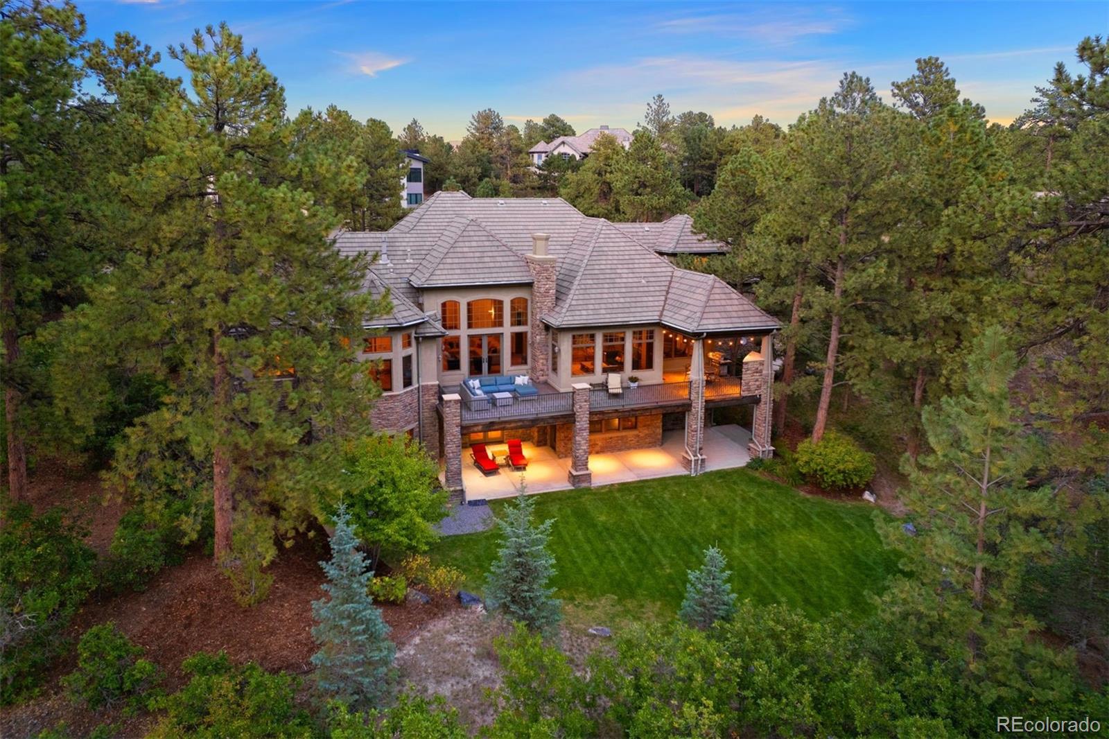 976 COUNTRY CLUB Parkway