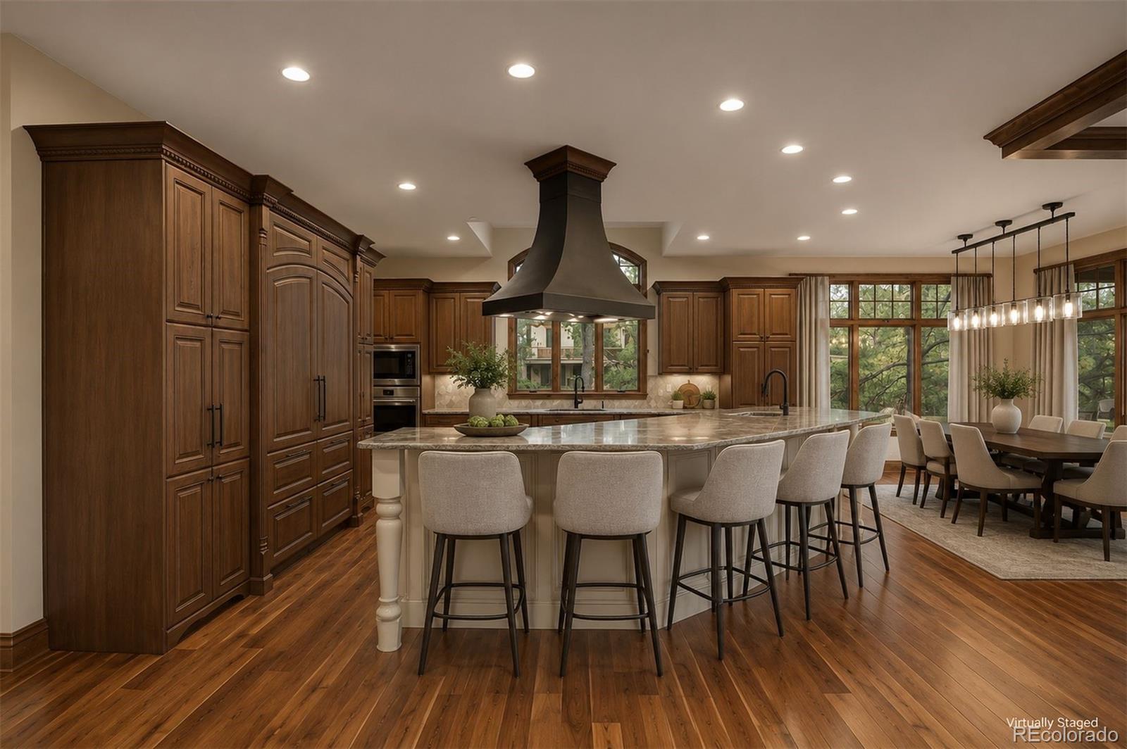 976 COUNTRY CLUB Parkway