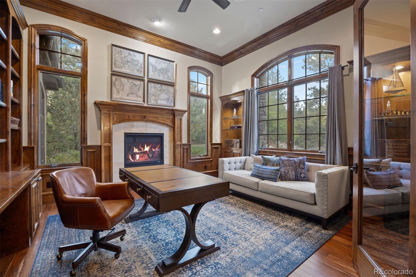 976 COUNTRY CLUB Parkway