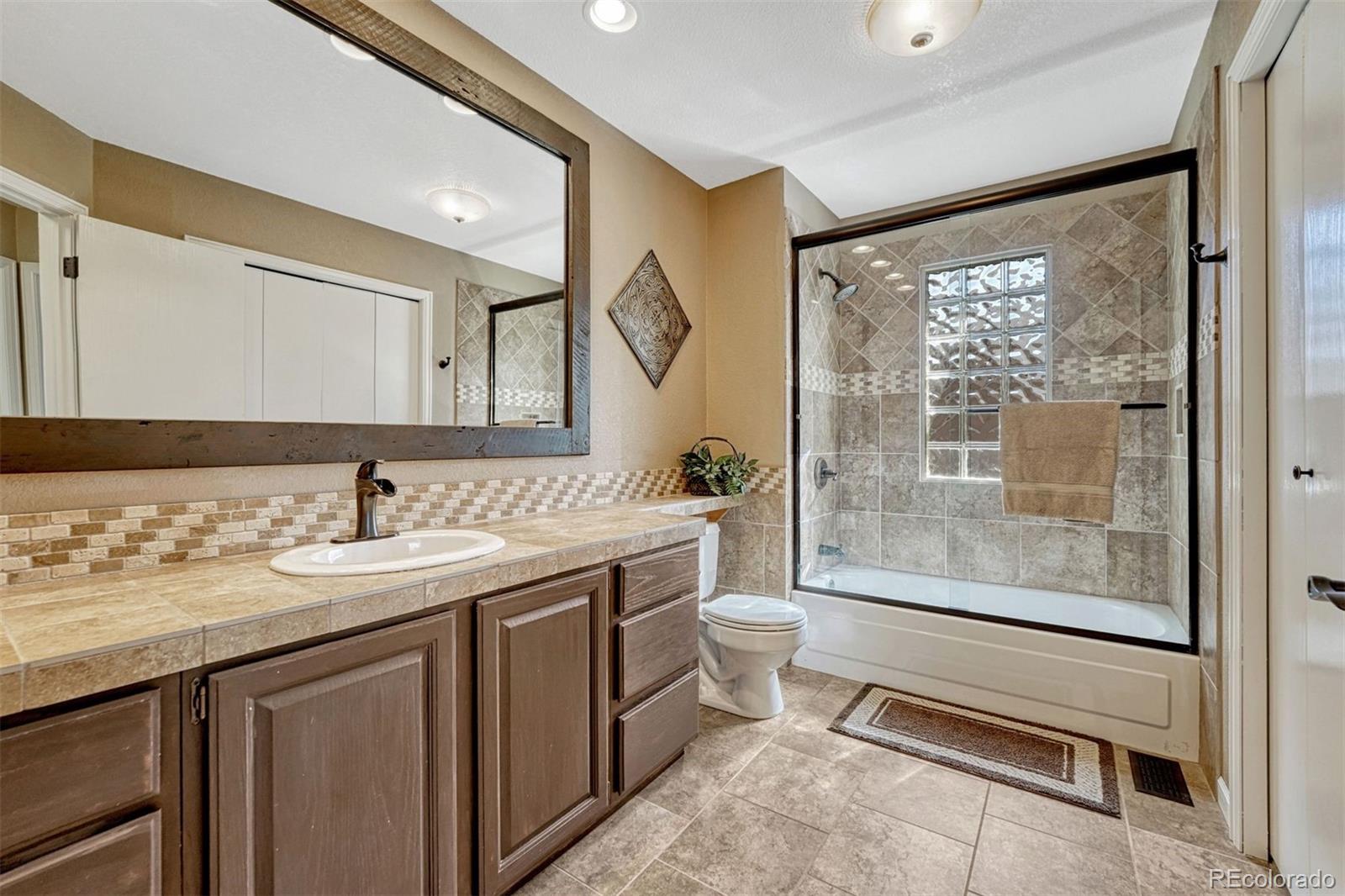 10084 Armadillo Drive