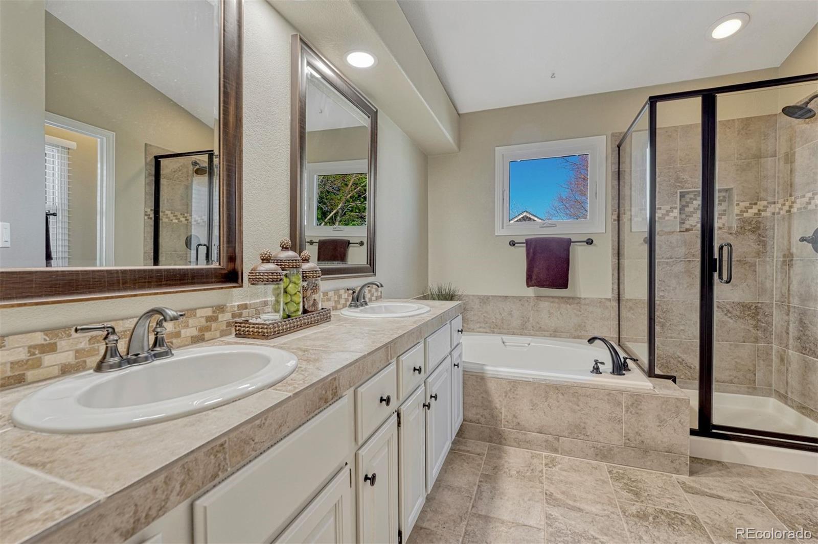 10084 Armadillo Drive