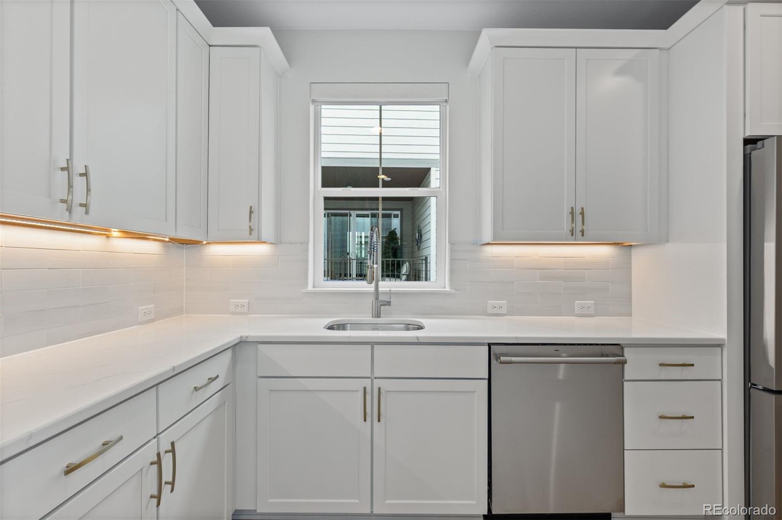 6907 Sunstrand Court