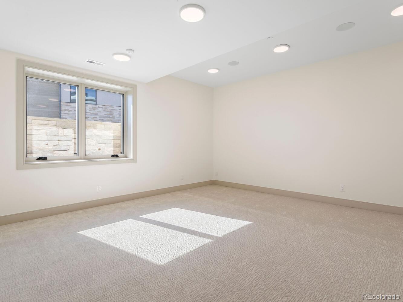 6198 Oxford Peak Lane