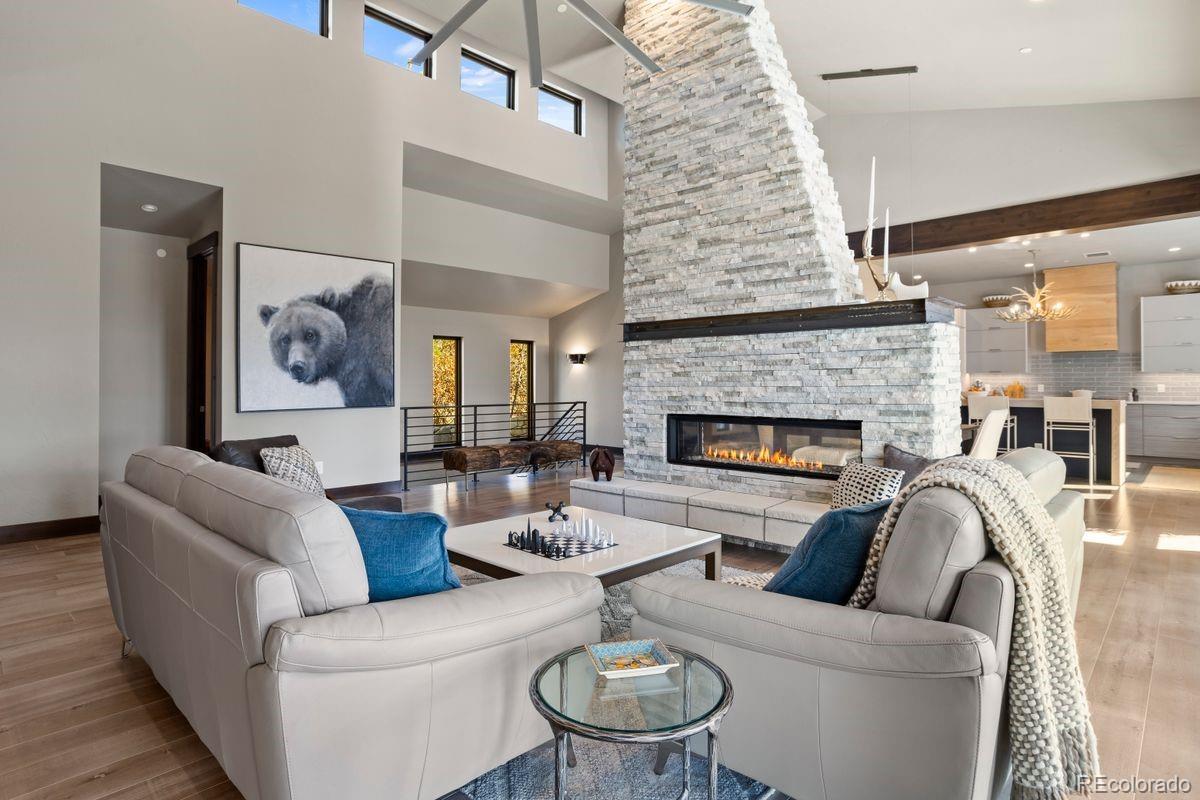 963 Westchester Circle