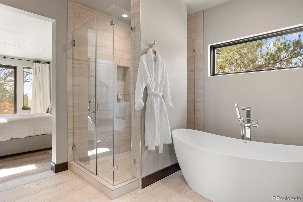 963 Westchester Circle