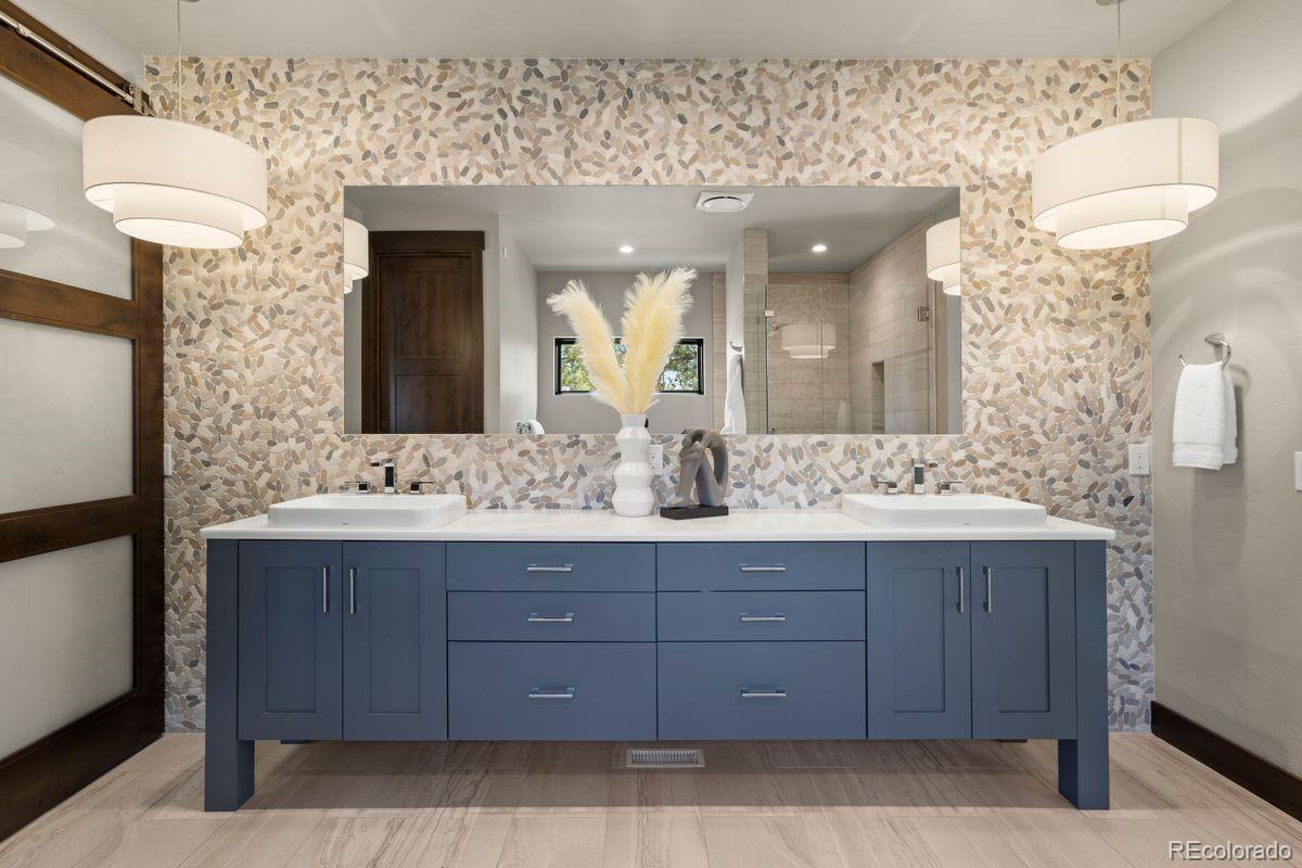 963 Westchester Circle