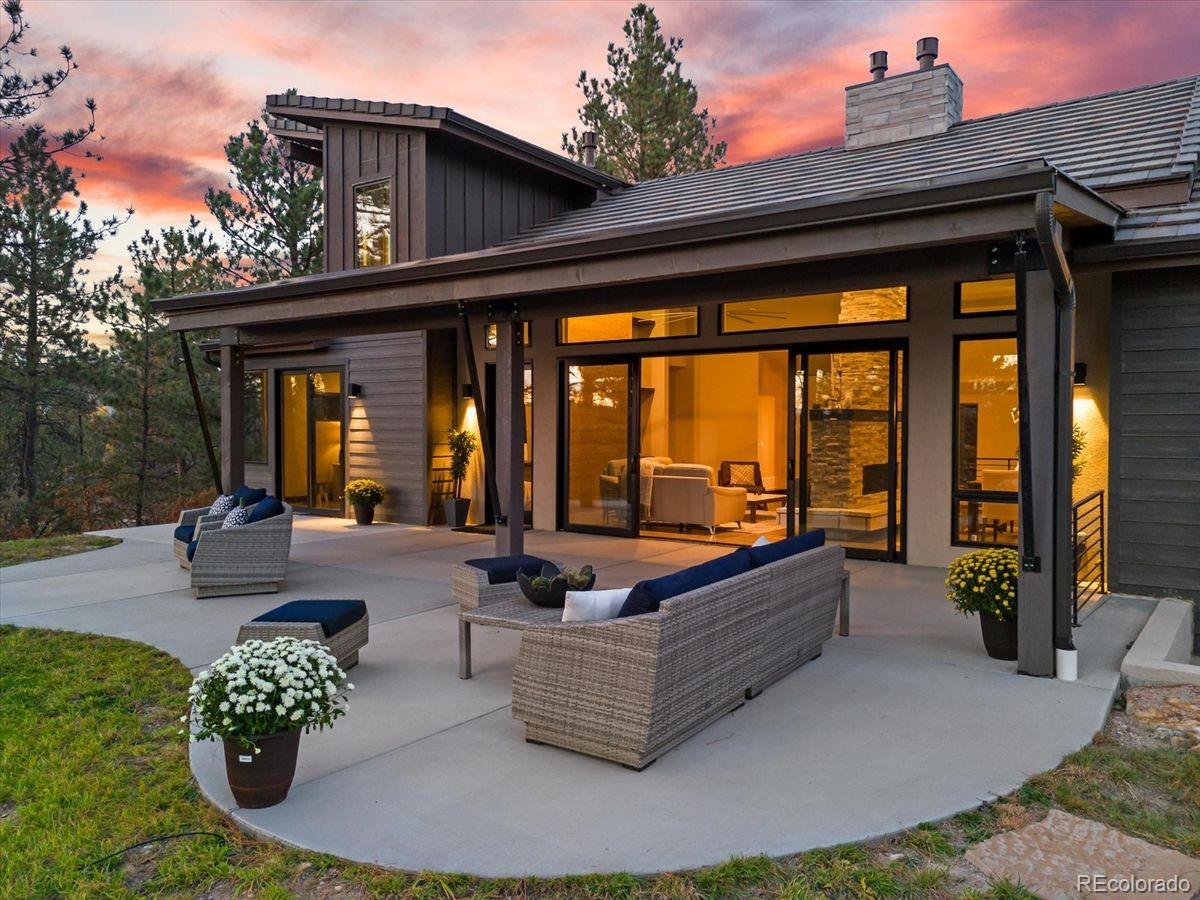 963 Westchester Circle