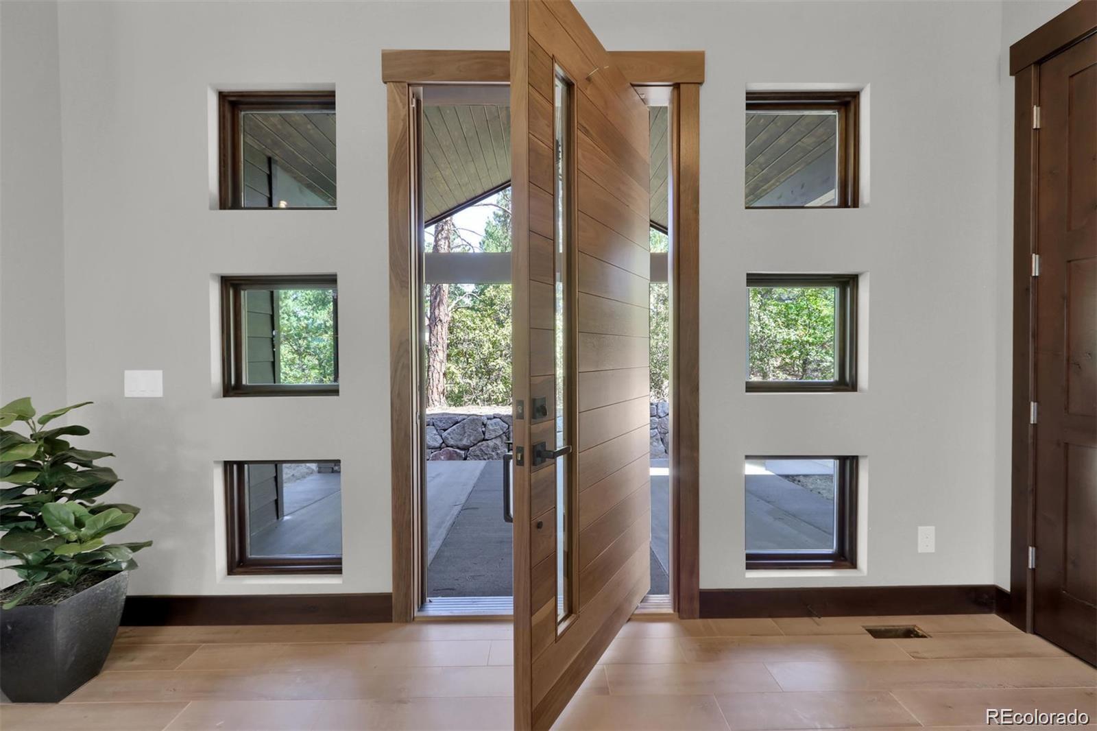 963 Westchester Circle