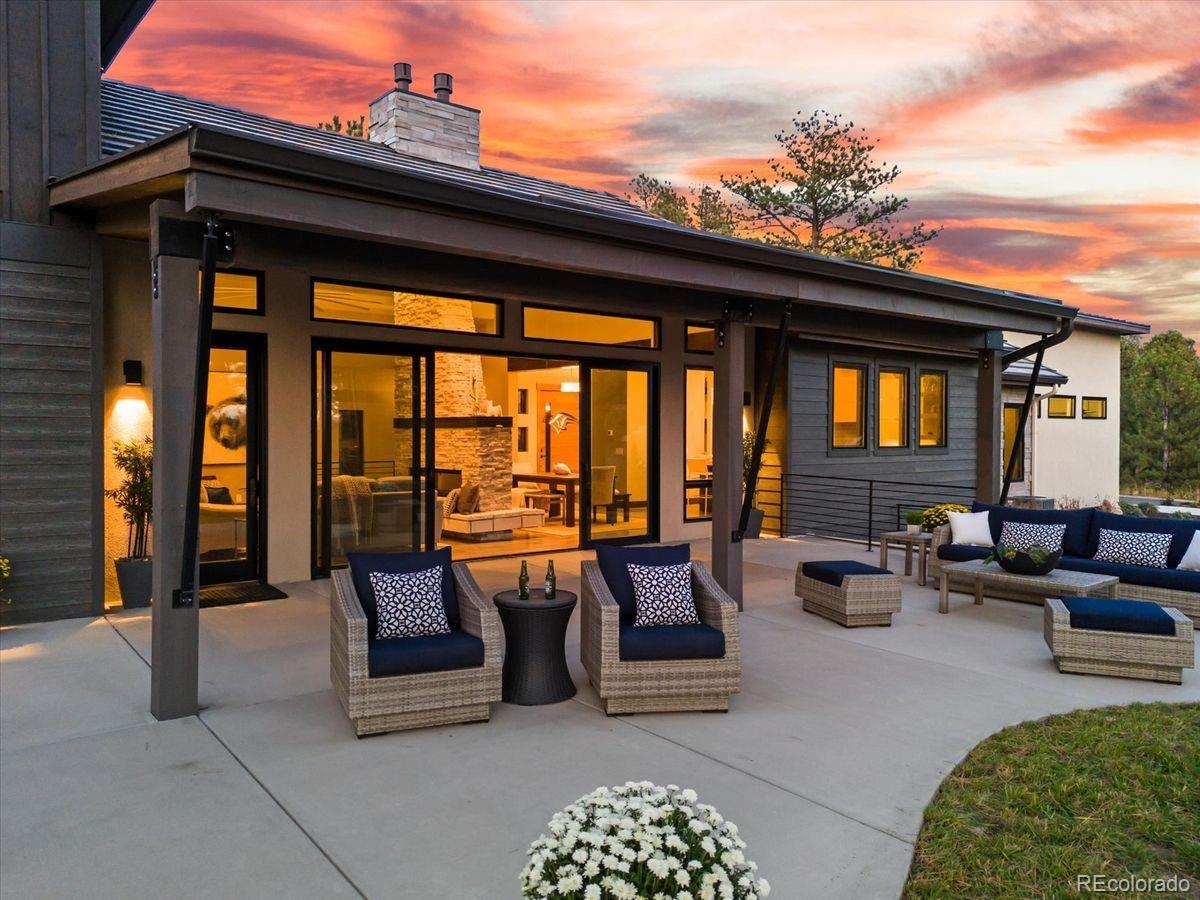 963 Westchester Circle