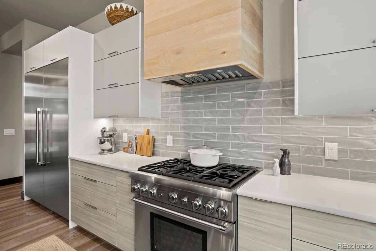 963 Westchester Circle