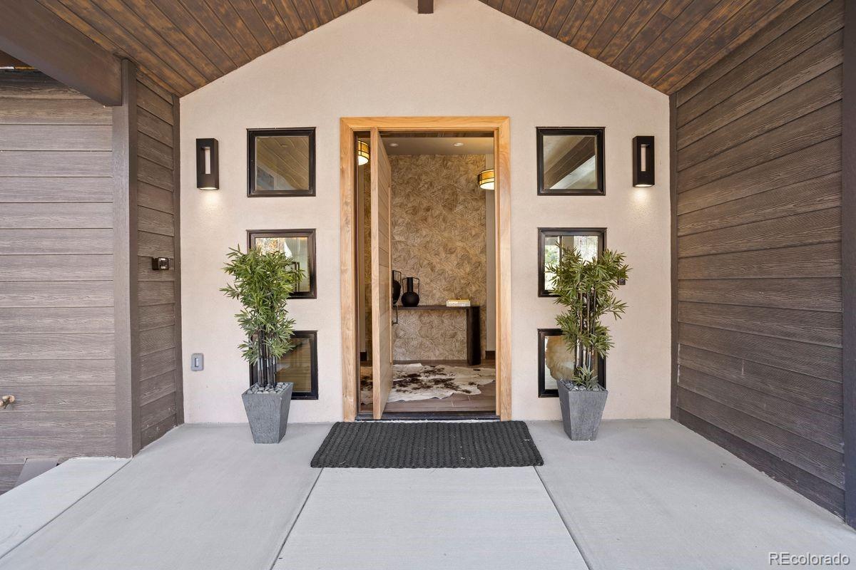 963 Westchester Circle