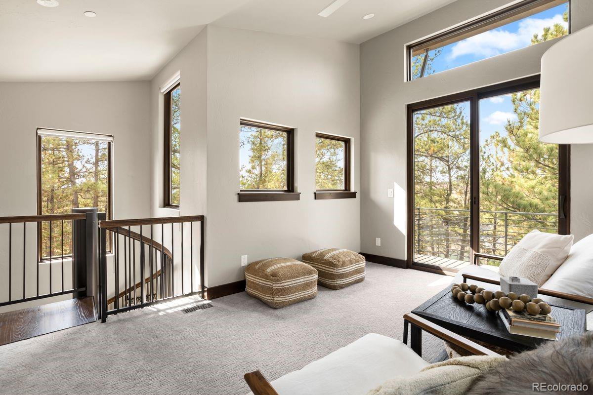 963 Westchester Circle