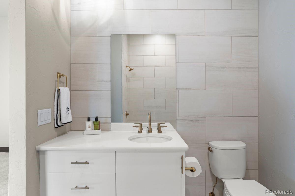 963 Westchester Circle