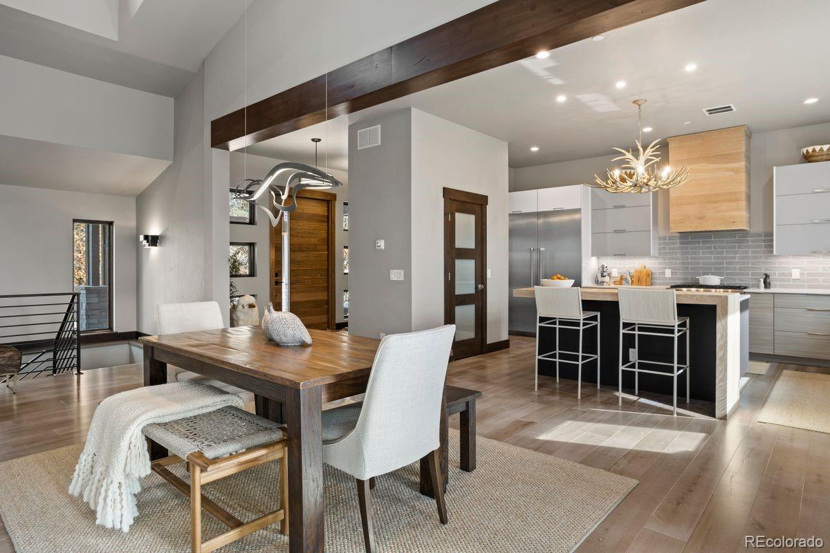 963 Westchester Circle