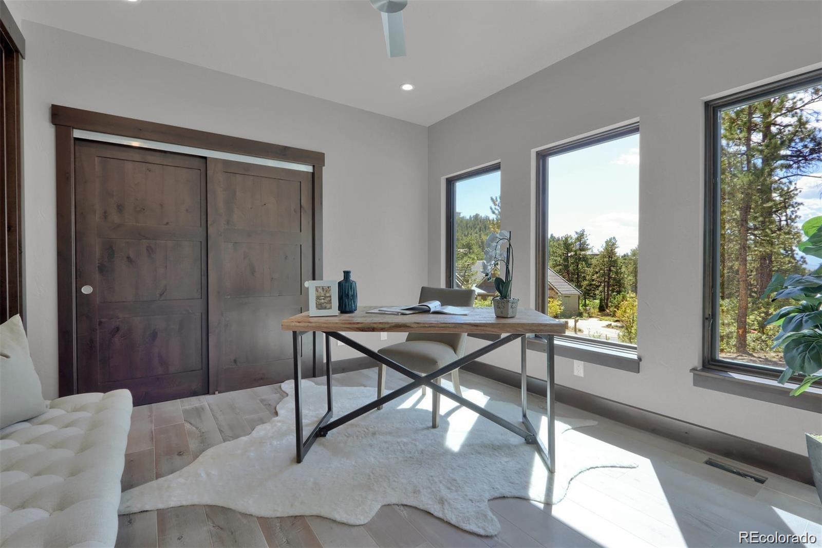 963 Westchester Circle