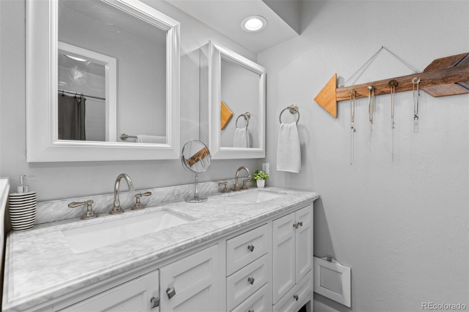 993 Pleasant View Street