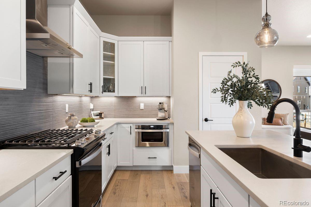 6239 Stable View Street