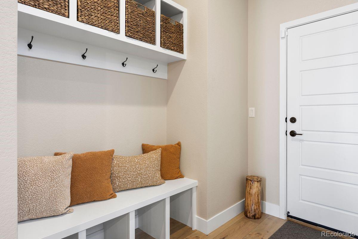 6239 Stable View Street