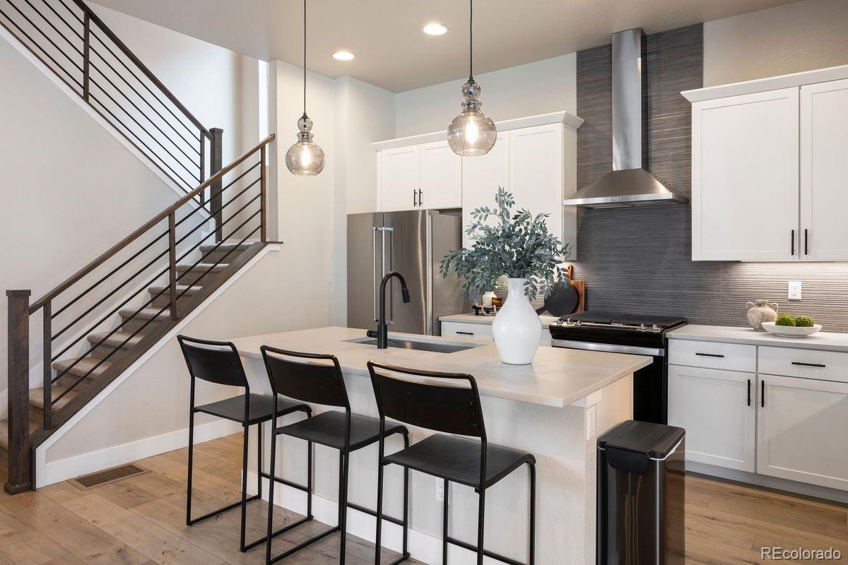 6239 Stable View Street