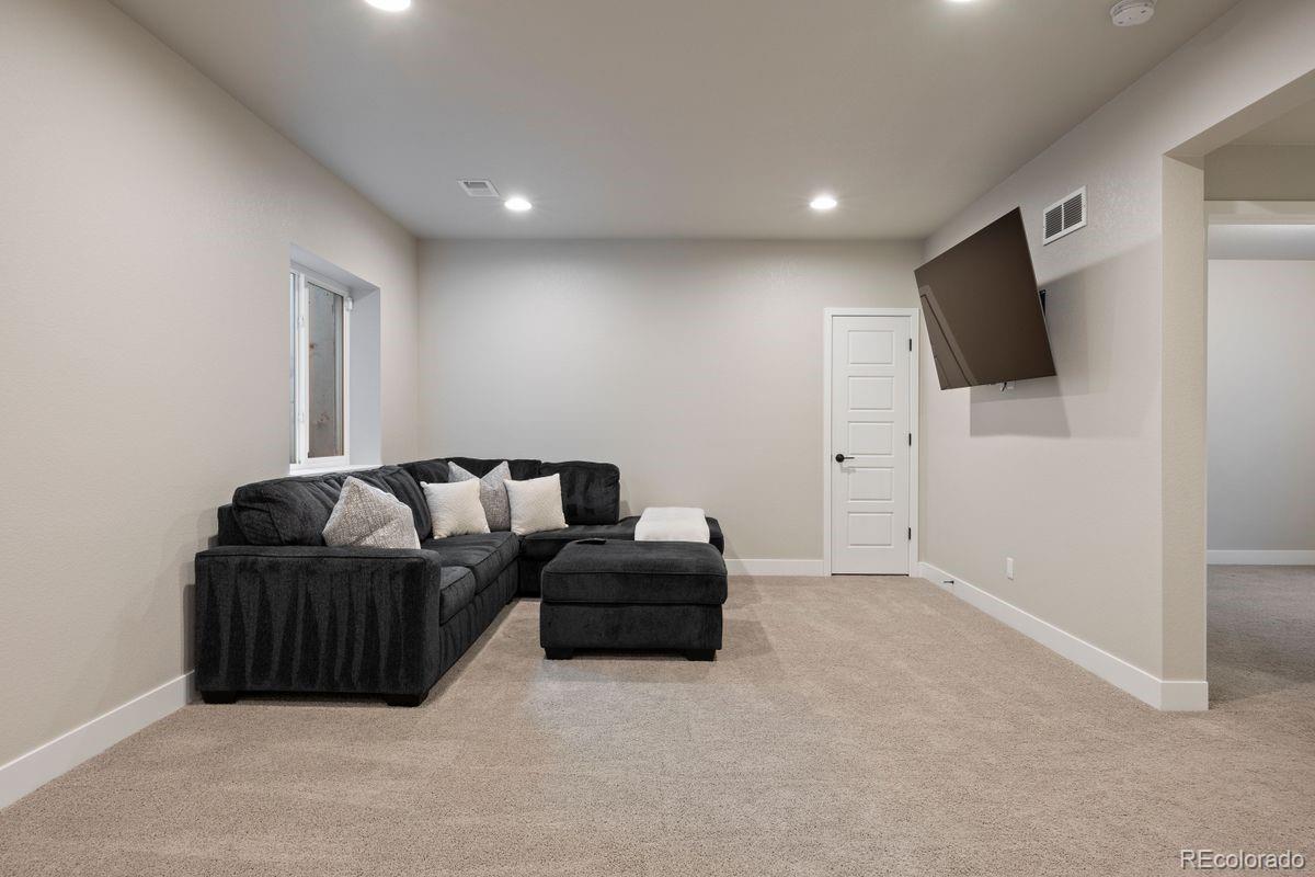 6239 Stable View Street