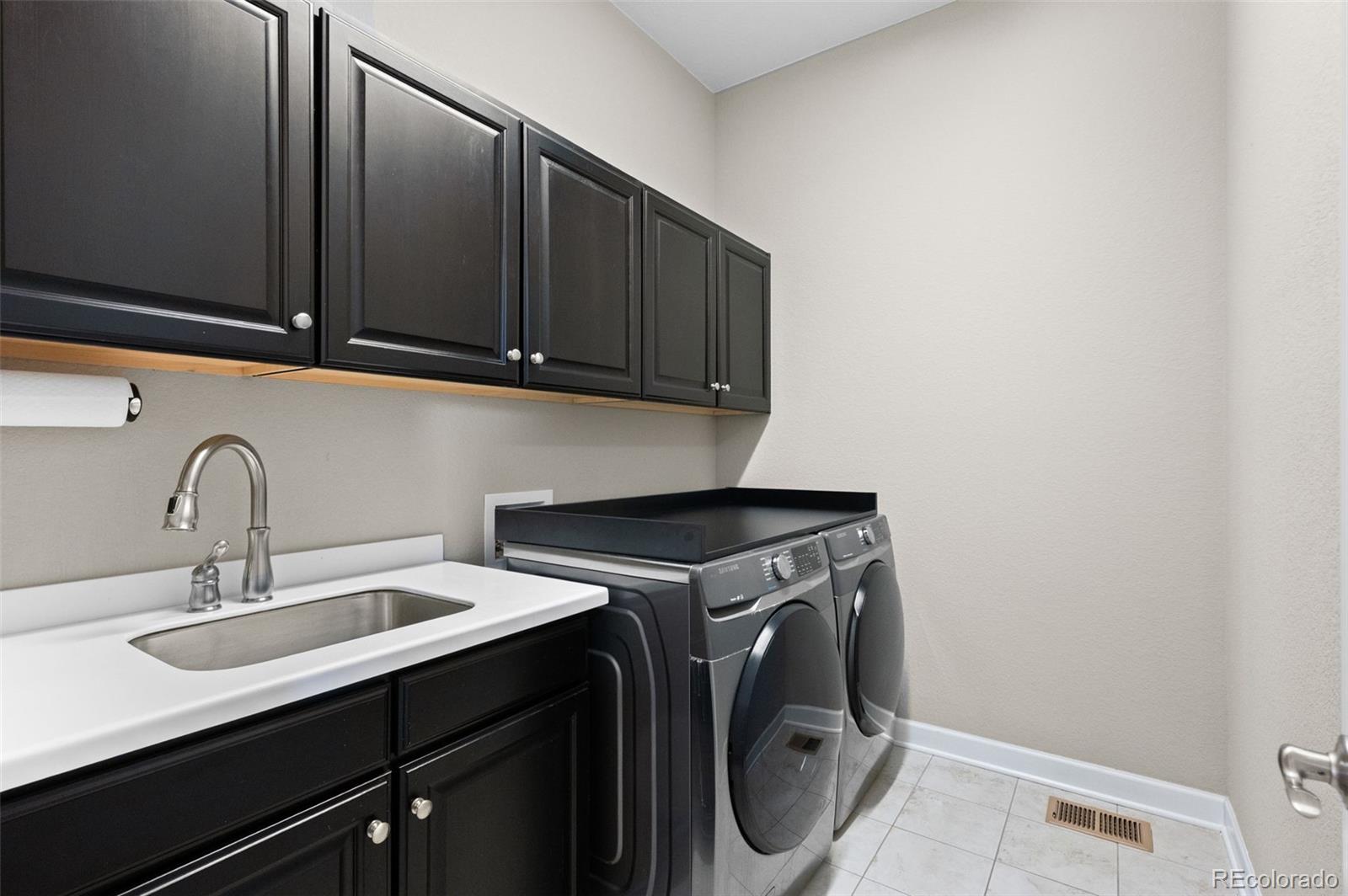 10082 Glenayre Court