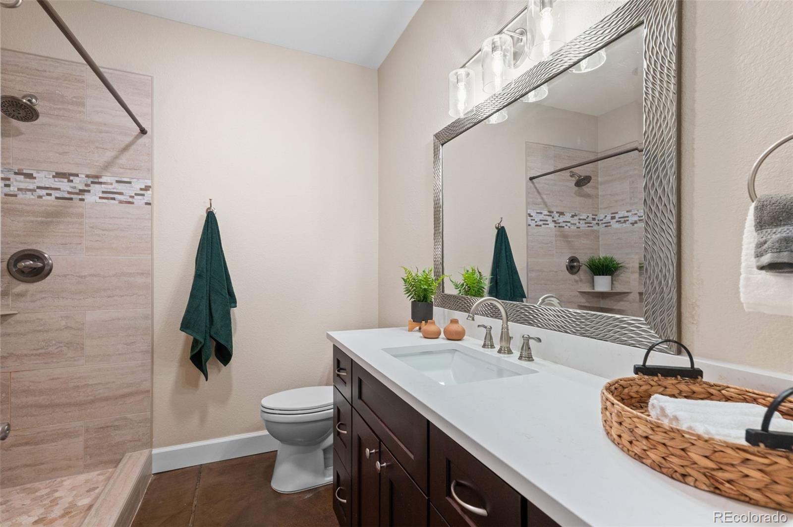 10082 Glenayre Court